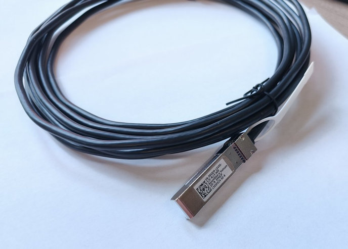 Dell Networking Cable SFP28 to SFP28 25GbE Passive Copper Twinax Direct Attach 5M/ optický síťový kabel/ originál